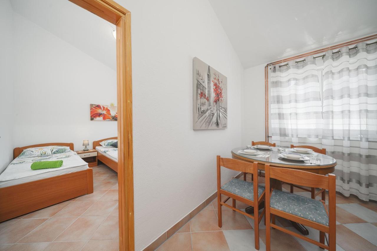 Apartments Markunovic Vodice Esterno foto